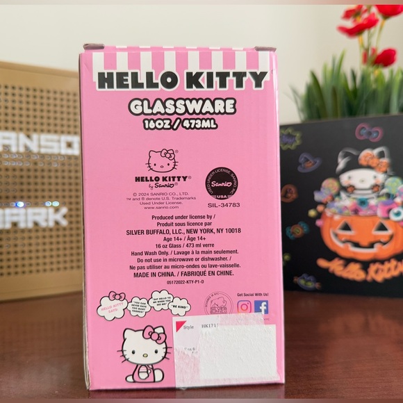 New Hello Kitty Halloween 16oz glassware - Picture 3 of 3